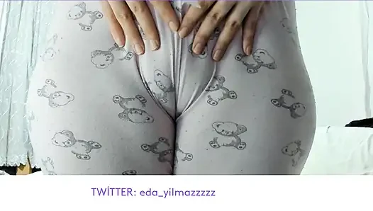 CAMEL TOE- MASTURBATION IN PAJAMAS- TURKISH PORN- TURKISH MILF
