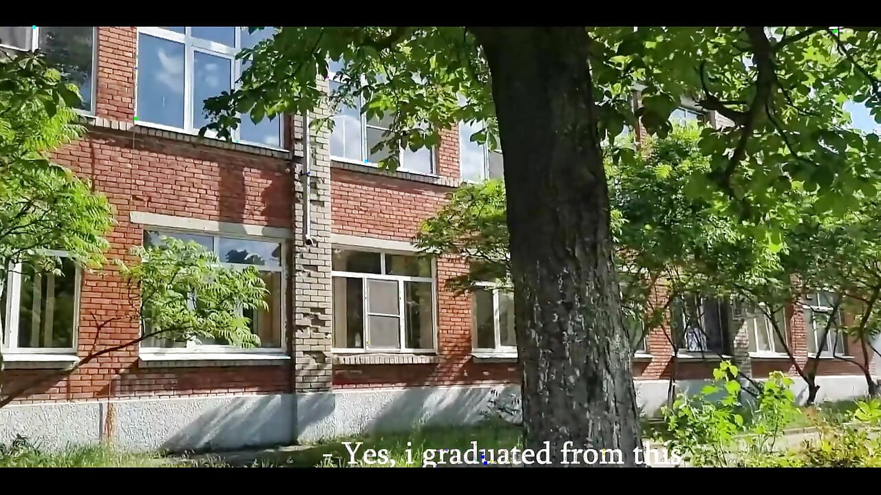 Tânăra artistă excitată vrea să sugă o pulă