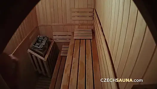 Горячие киски в чешской сауне, подборка