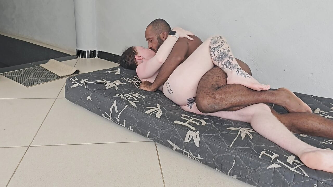 NAKED TAKING A SHOWER I TOOK OFF MY PANTIES AND CALLED HIM TO PUT IT HARD IN ME AND CAME ON HIS COCK