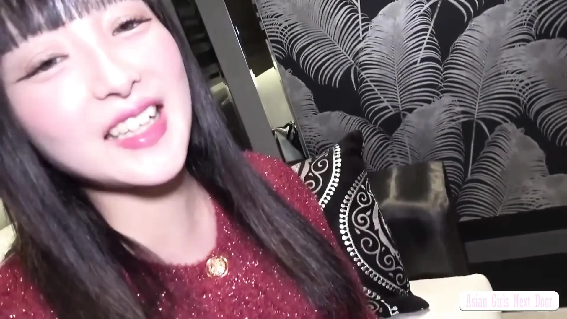 优雅的新秀崩溃了. 新部门美女今晚失去对硬推力的控制.