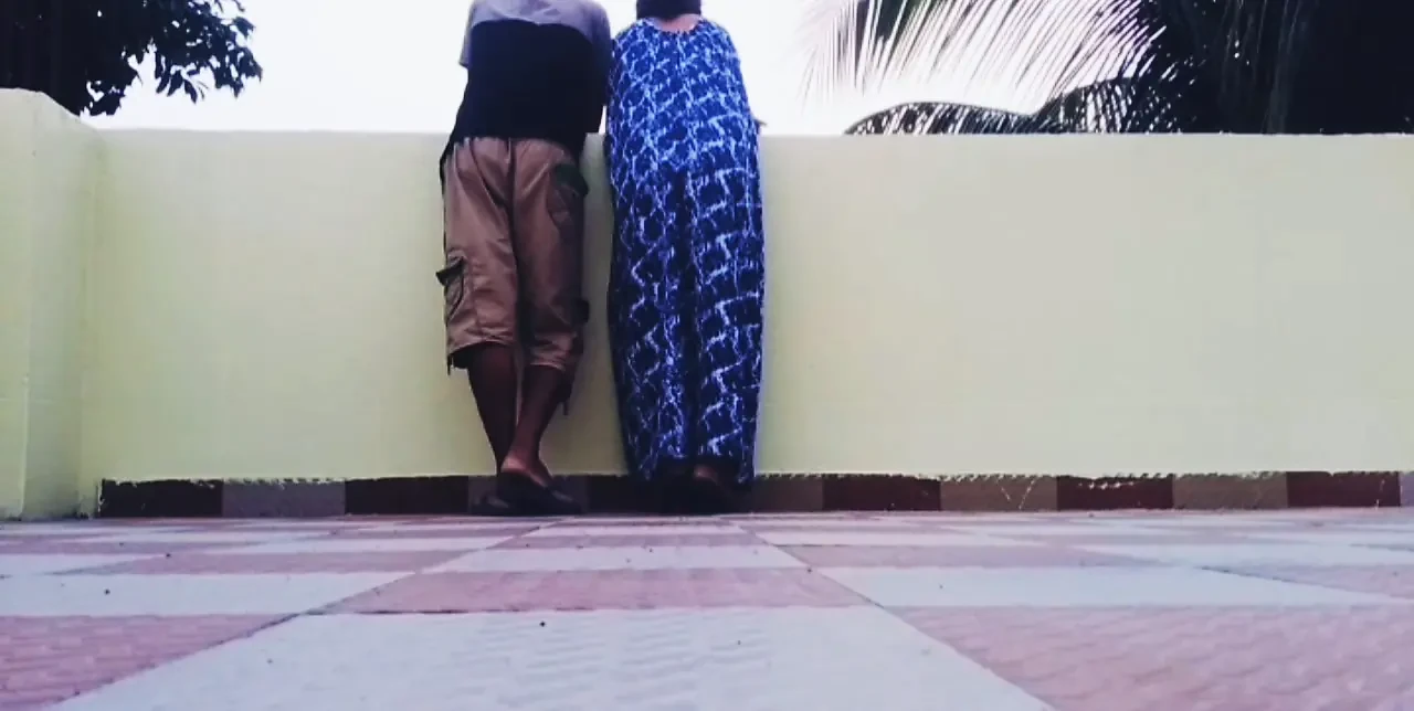 Curvy natural Bhabi fucks slim Devar with large cock