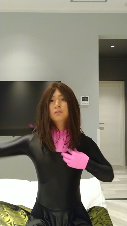 Japanese zentai masturbate crossdresses | Clip 1