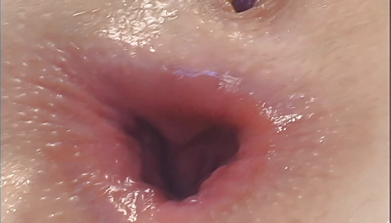 Calda teen bionda viene scopata nel culo 6
