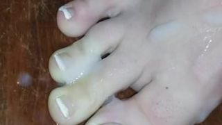 Another cumshot on my feet