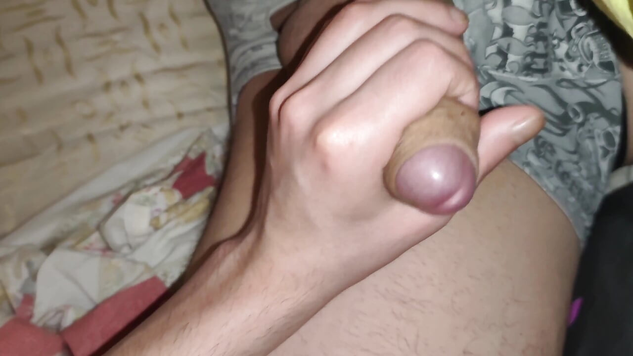 Twink Jerks off His Horny Stepdaddy