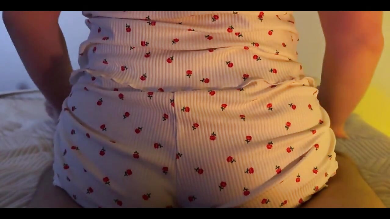 นอนลง! ฉันจะทําเอง! เย็ดคู่รักถ่ายเองของจริง