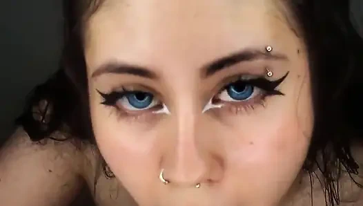 The Beautiful 18yo Loves Getting All the Cum From Cock