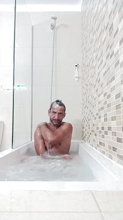 I Went to Take a Shower and Made a Video for My Followers.