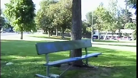 Фигуристая крошка знает, как нести удовольствие этому сумасшедшему чуваку