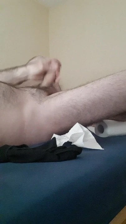 je me branle avec mon sperme frais