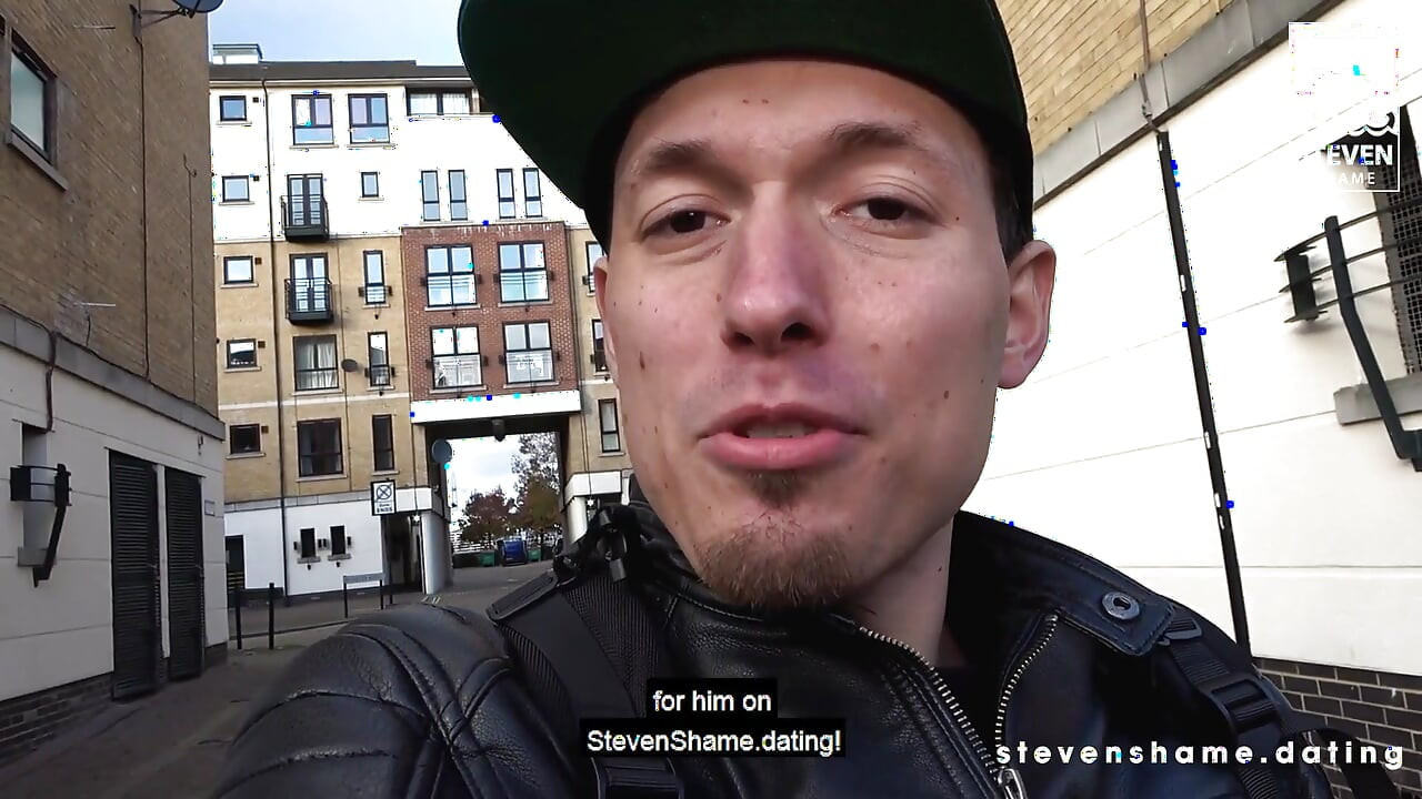 Gagica britanică Carmel Anderson este futută tare în pizda ei strâmtă! StevenShame