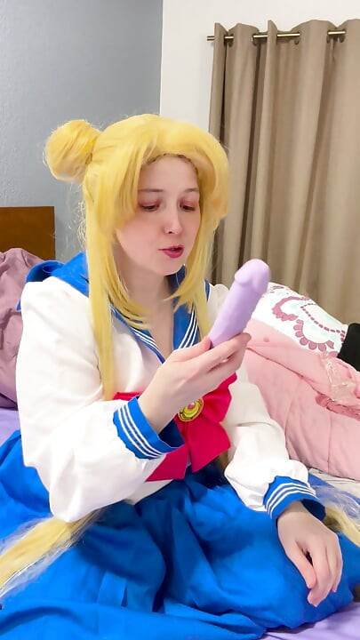 Sailor Moon che si masturba prima di Halloween