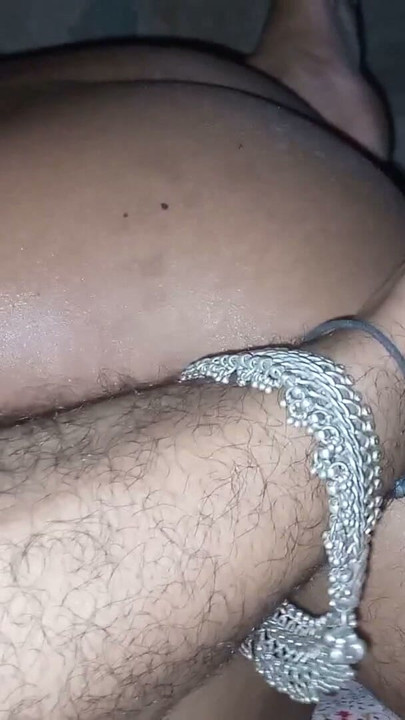 desi ladki neighbour se apni panty lene aayi in Hindi Audio | Clip 1