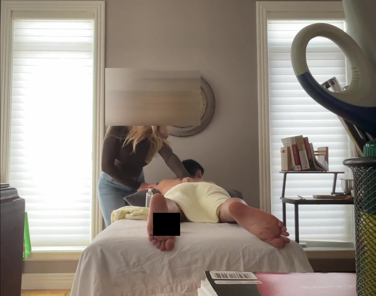 正统的frenchxrussian实习生rmt被巨大的亚洲鸡巴勾引 第一次约会