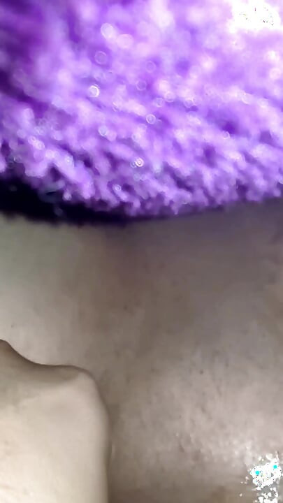 Γαμήσι με το δάχτυλο του μουνιού καυτό κορίτσι απ' την Αραβία λαδωμένο μουνί POV