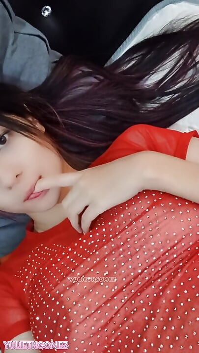 Watching My Perverted Stepsister While Our Parents Are Out of Town