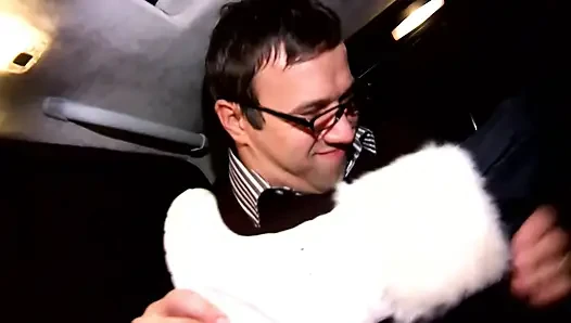 Идеальная блондинка для идеального оргазма
