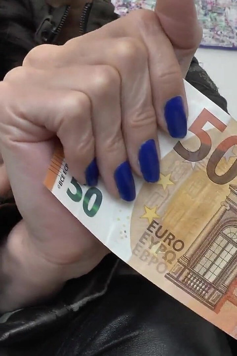 Mavi tırnaklarım seni güçsüz yapıyor, 31 talimatı mahvolmuş orgazm, lady victoria valente