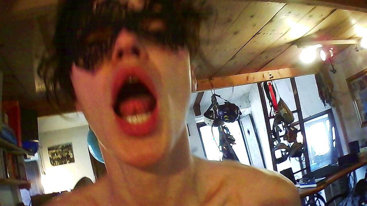 Ingen lyd - POV - Tania rir Jack og får puppene klemt