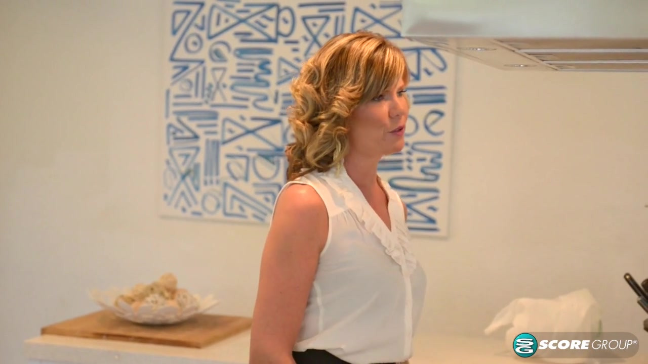 BBC、おもちゃとハンナグレースのお尻クソ