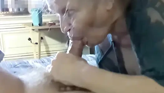 Hot BBW Gives Her Friend Some Head!