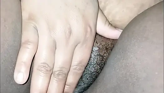 BBW-stiefmutter erwischt ihren stiefsohn beim nackten anblicken und begrüßte ihn, sie zu kommen, fingern.