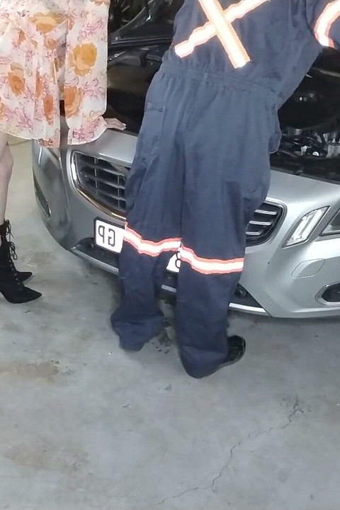 직장에서 다른 남자를 따먹는 걸 좋아하는 바람난 마누라