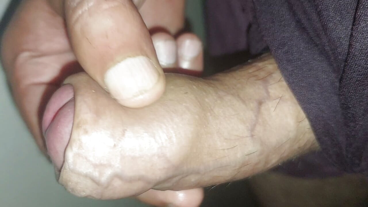 当我的继妹给我打手枪时我感到很爽