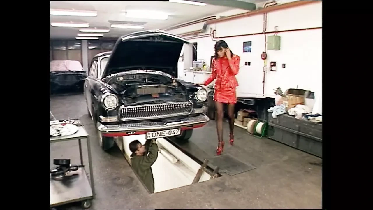 A hot and sexy bitch at home! (Scene 04)