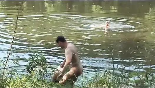 Anal sikişiyor parkta amcık yalıyor