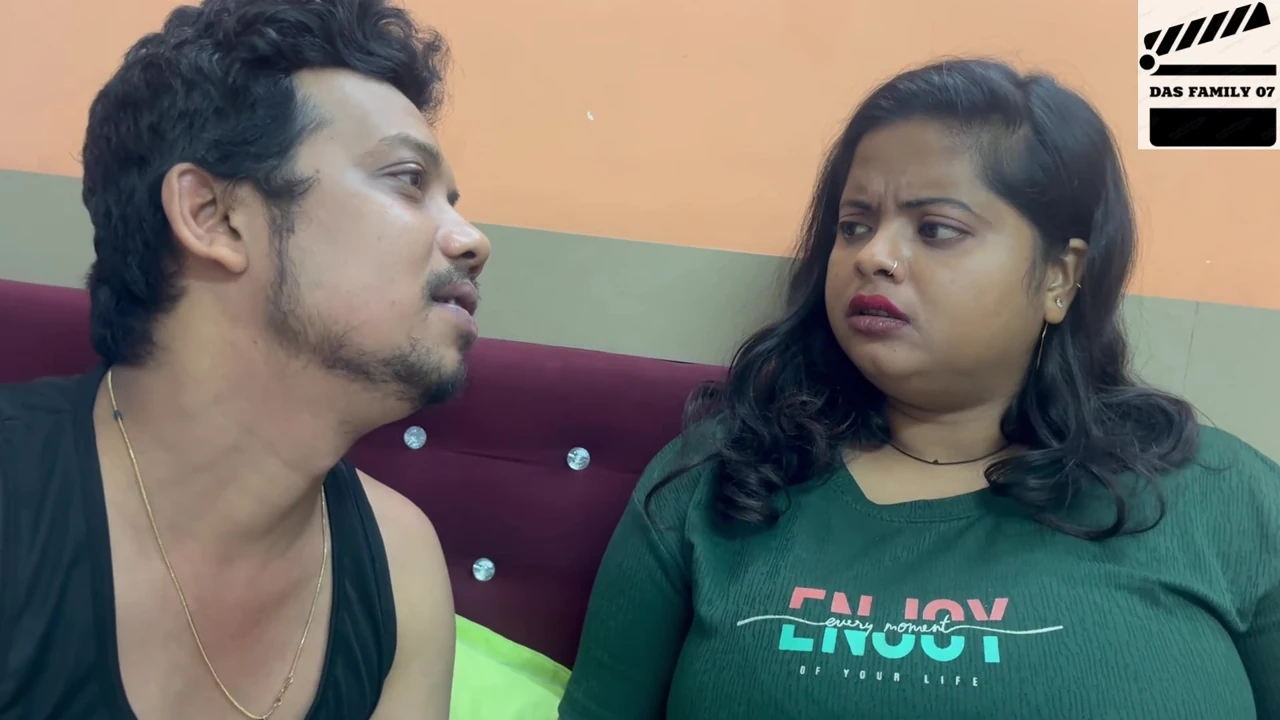 BAARE DUDHWALI BHABI OR THARKI DEWAR KI CHUDAI RAW CLIPS