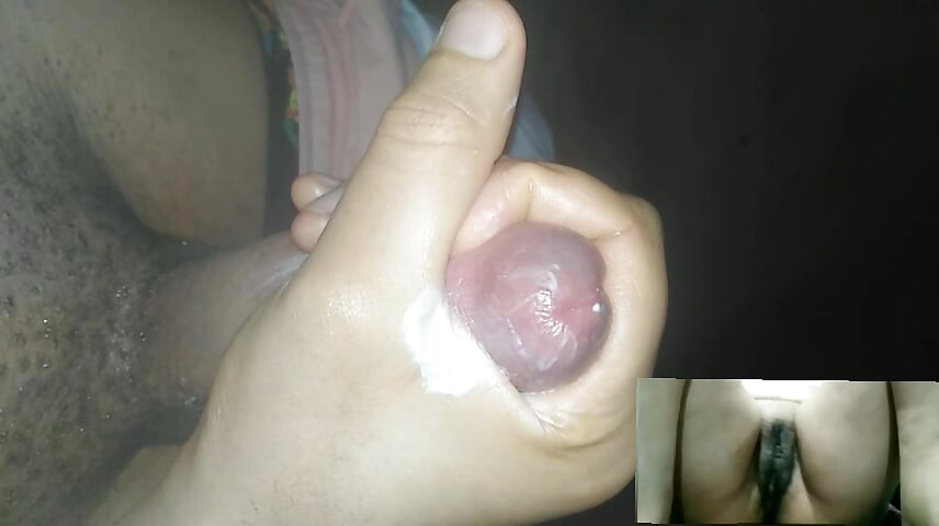 Masturbating for Boyfriend on a video call