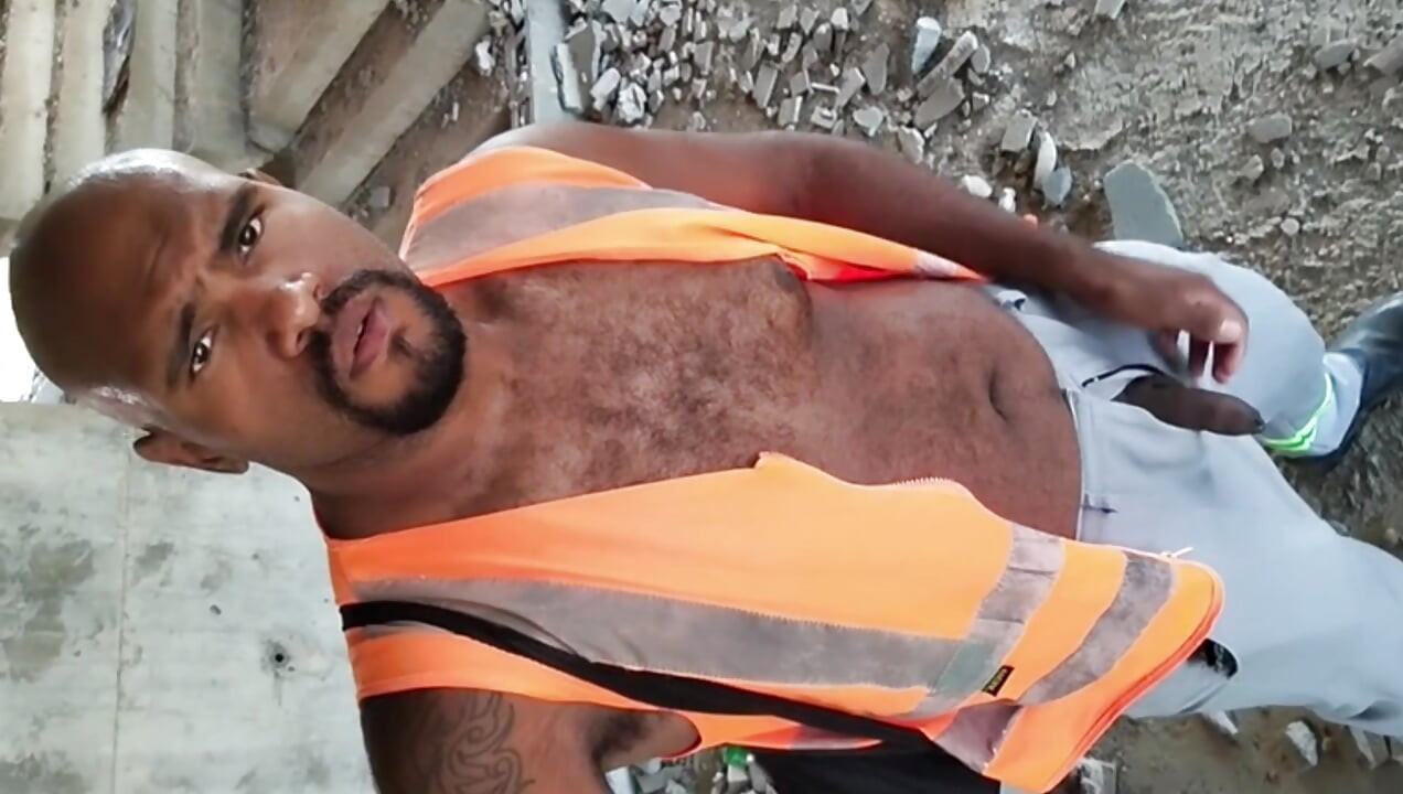 工作结束后, 我去了建筑工地射精