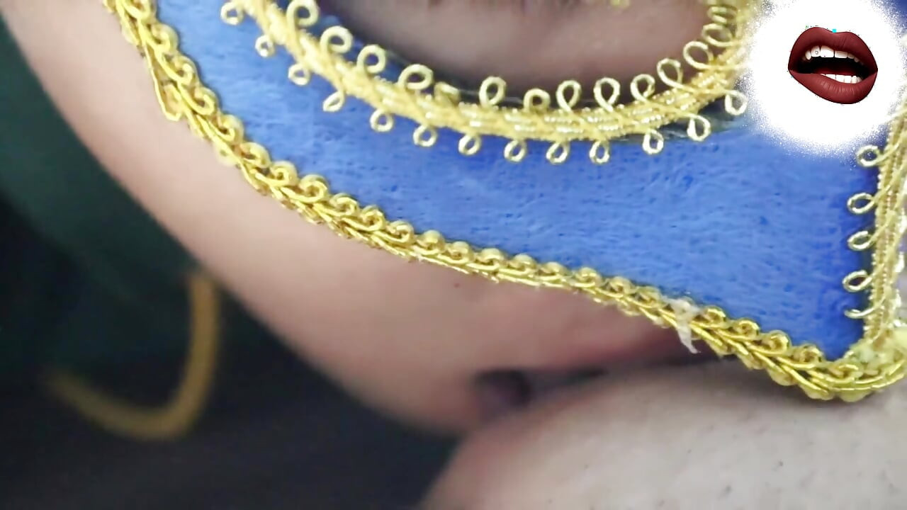 Ninew e o marido acordaram e lamberam os deles. Ainda fede.
