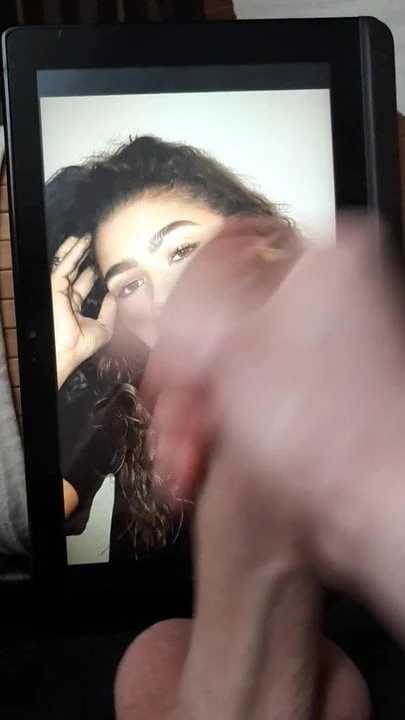 Zendaya - Tribute 6
