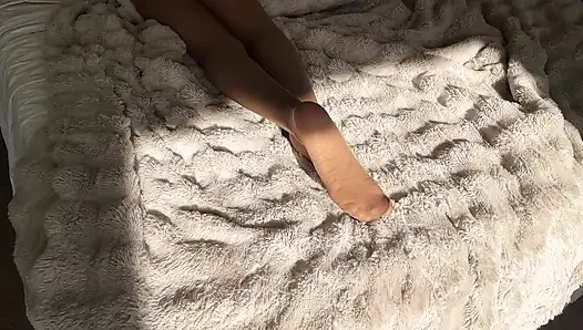 Sheer külotlu çorap tabanları azdırıyor ve ibadet ediyor