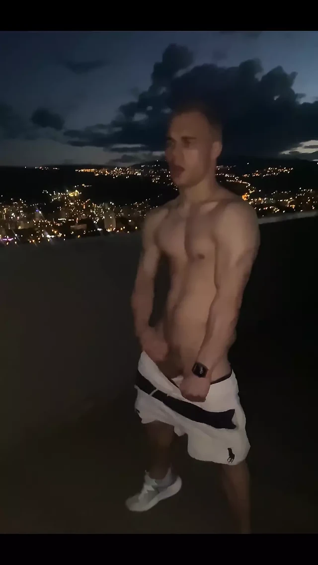 Jerking on Roof My House with Good View on Mountains