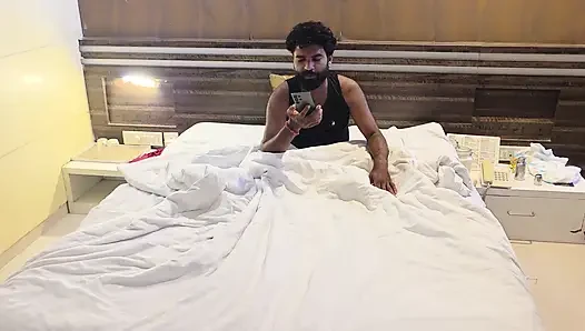 Hintli desi kız ko makyaj karte karte choda