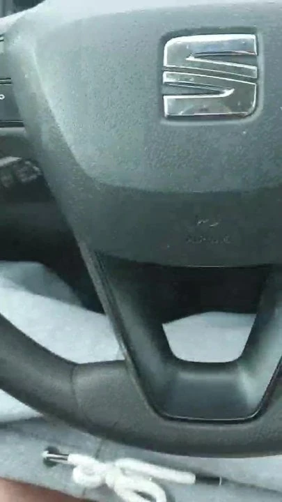 beim auto fahren