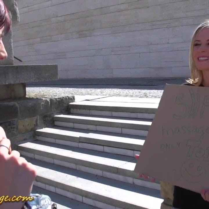 Взимане за лесбийски нуру масаж