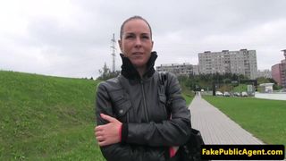 На улице трахнули, сняли, кончили в любительском видео