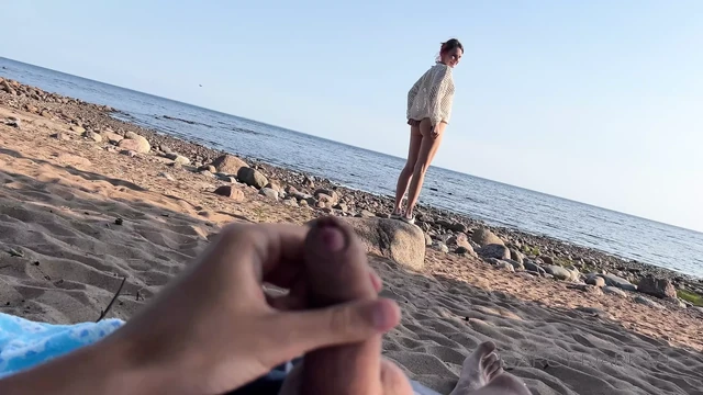 ВСТРЕЧА С НЕЗНАКОМЦЕМ НА ПУБЛИЧНОМ ПЛЯЖЕ