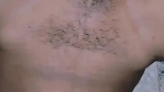 Pooja masukin tangannya ke dalam memek istri
