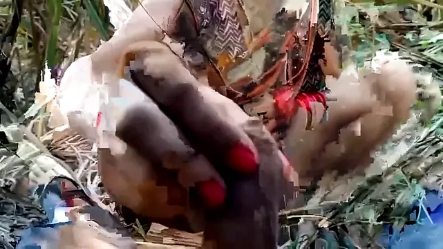 Khet me bula kar girlfriend ko choda desi village outdoor