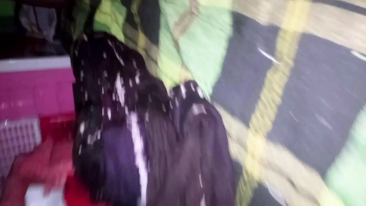 几乎操我最好的朋友妻子。她享受性爱时间。