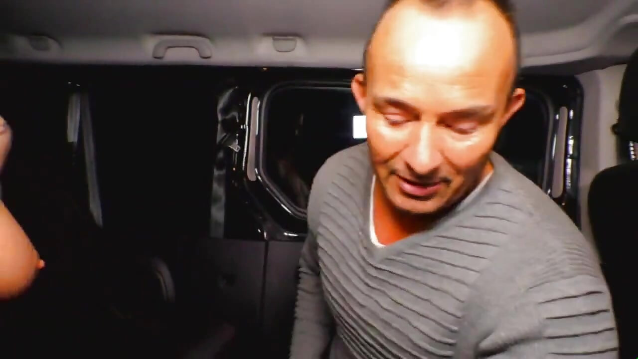 Sexe dans la voiture