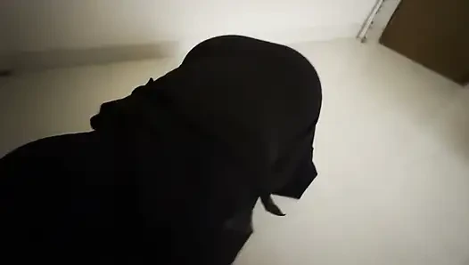 Fucking a Beautiful Maid in Saudi Arabia, When Her Head Gets Stuck