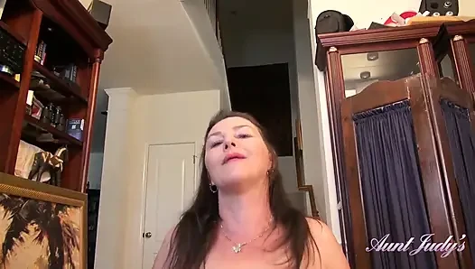 AuntJudys - tante seksi dengan berbulu joana lagi pijat (pov)