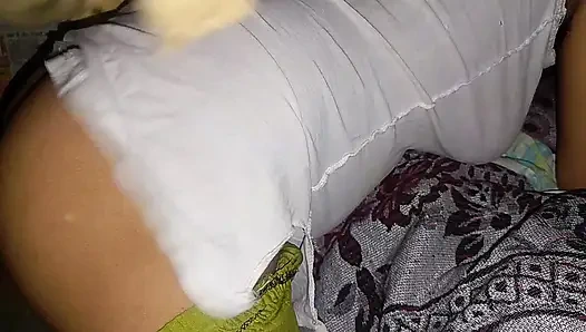 Индийская горячая девушка дези в первый раз, Gaand Chudai, местной деревенской девушки первый секс-видео